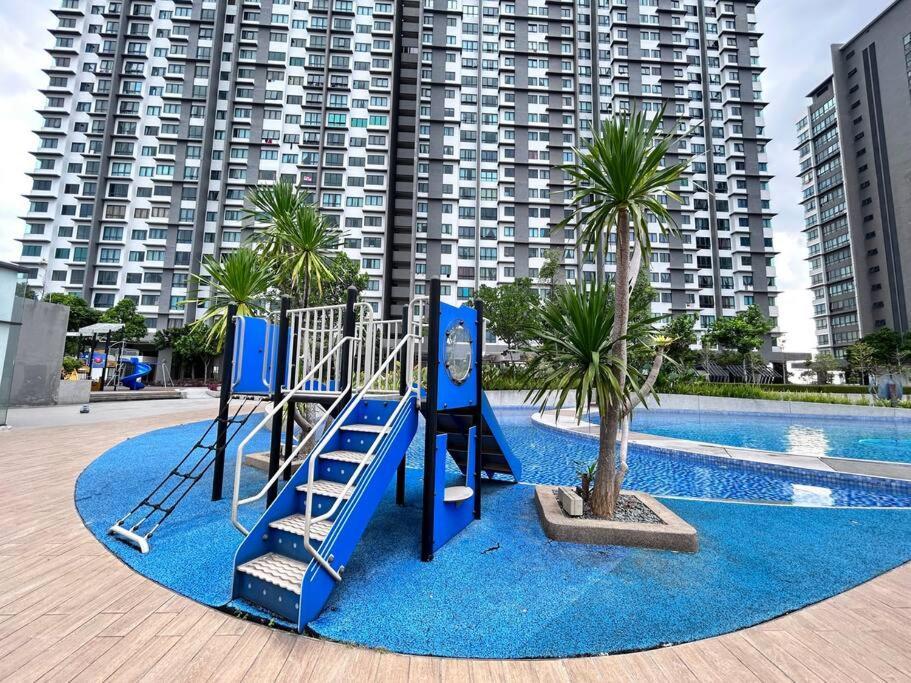 Semenyih Kiara Plaza Kids Land *